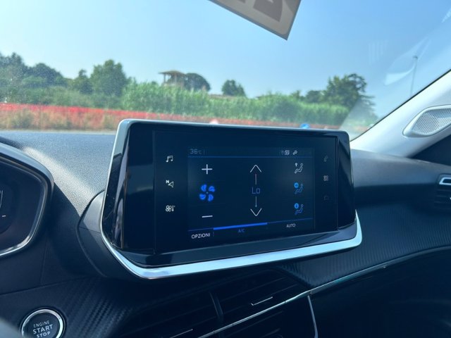 PEUGEOT 2008 PureTech 130 S&S Allure Pack
