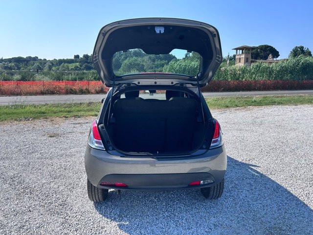 LANCIA Ypsilon 1.0 firefly hybrid gold s&s 70cv