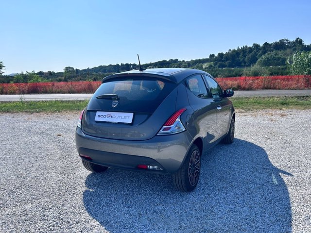 LANCIA Ypsilon 1.0 firefly hybrid gold s&s 70cv