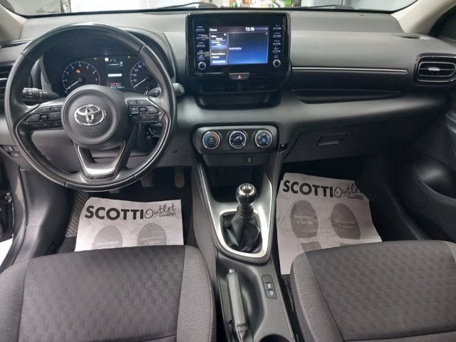 TOYOTA Yaris 1.0 trend