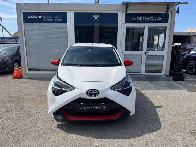 TOYOTA Aygo Connect 1.0 VVT-i 72 CV 5 porte x-play