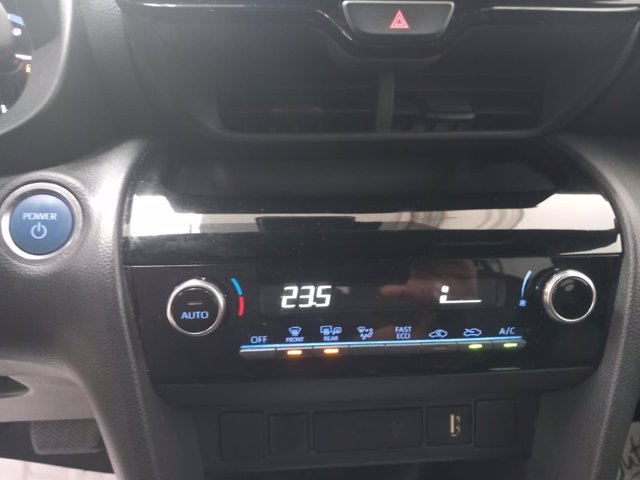 TOYOTA Yaris cross 1.5h trend fwd 116cv e-cvt