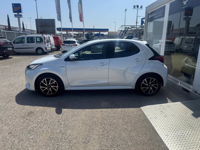 TOYOTA Yaris 1.5h trend