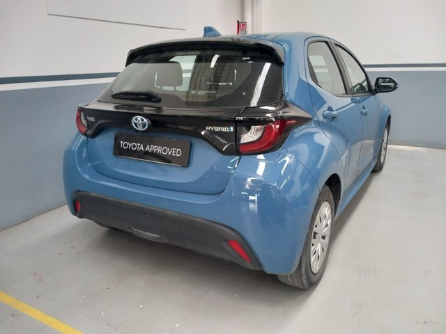 TOYOTA Yaris 1.5h active