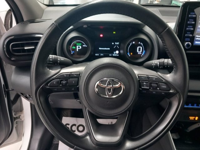 TOYOTA Yaris 1.5h trend