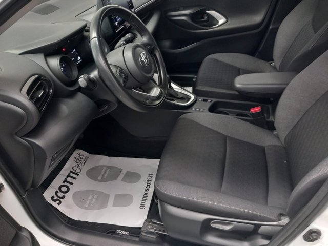 TOYOTA Yaris 1.5h trend