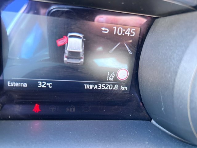 TOYOTA Yaris 1.5h trend