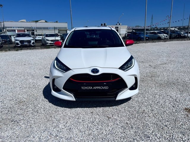 TOYOTA Yaris 1.5h trend