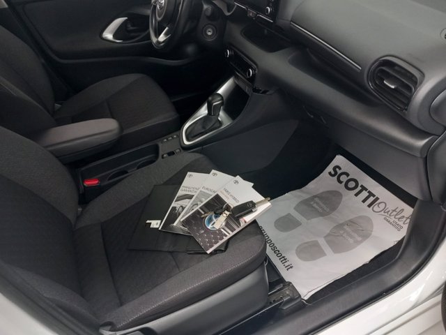 TOYOTA Yaris 1.5 Hybrid 5 porte Active