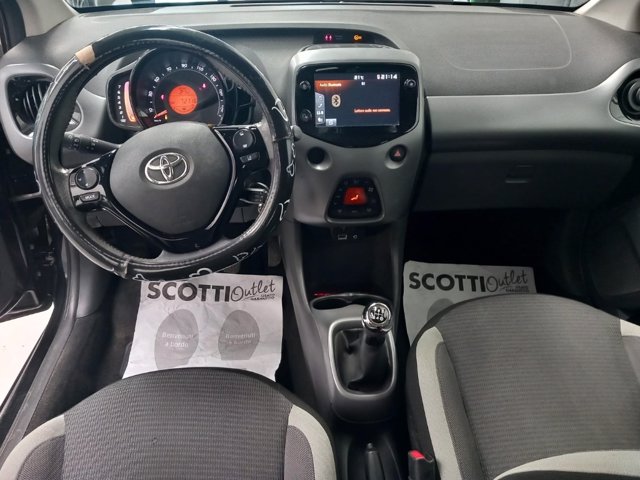TOYOTA Aygo 5p 1.0 x-play 72cv