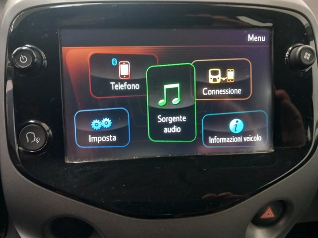 TOYOTA Aygo 5p 1.0 x-play 72cv