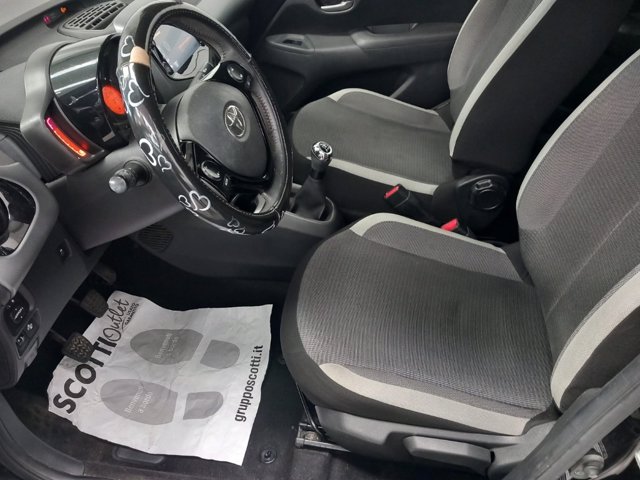 TOYOTA Aygo 5p 1.0 x-play 72cv