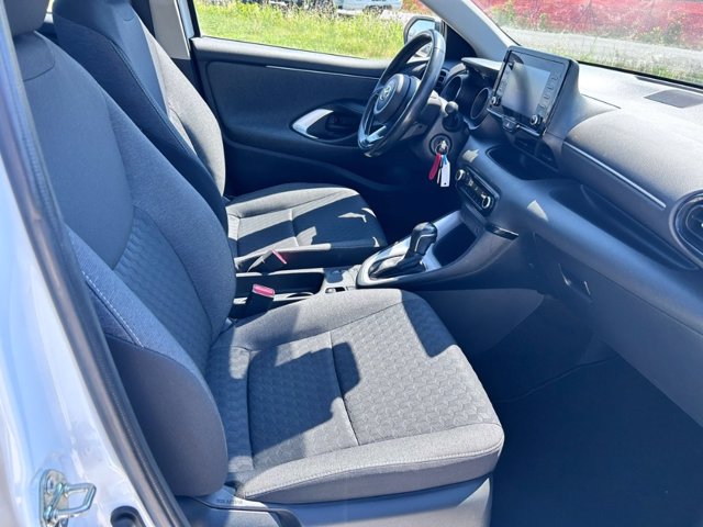 TOYOTA Yaris 1.5h trend