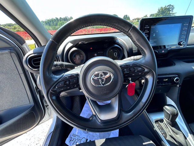 TOYOTA Yaris 1.5h trend