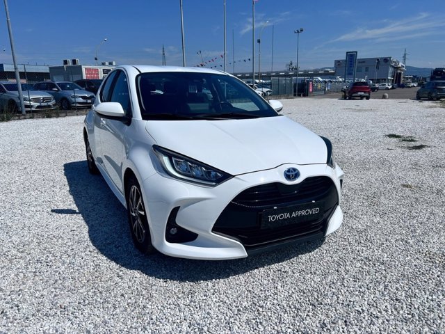 TOYOTA Yaris 1.5h trend