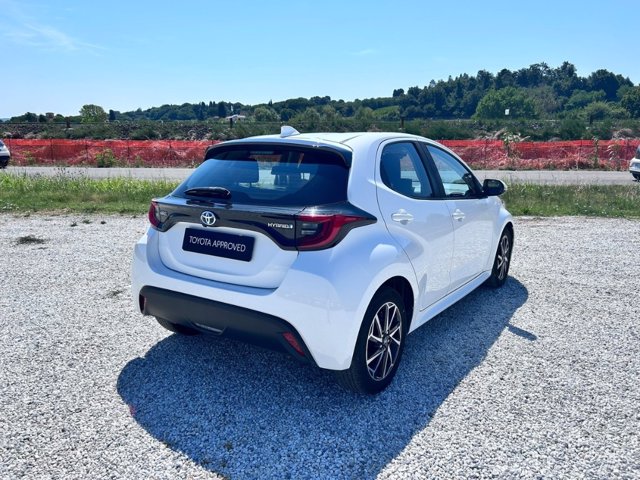 TOYOTA Yaris 1.5h trend