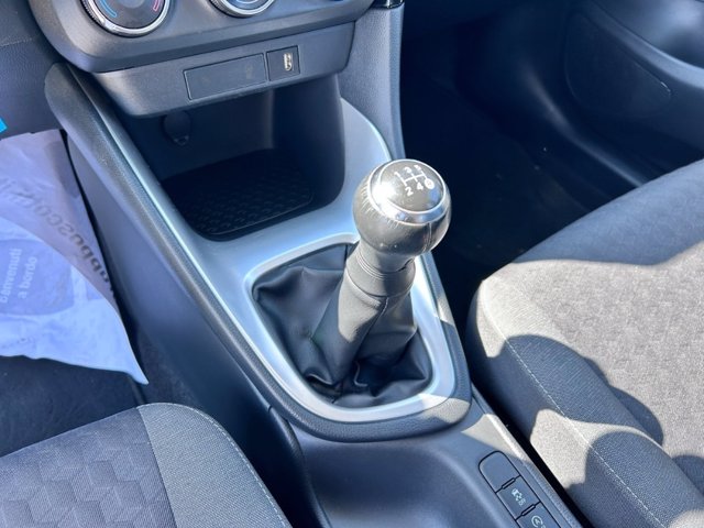 TOYOTA Yaris 1.0 trend