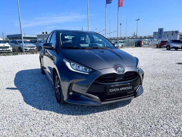 TOYOTA Yaris 1.0 trend