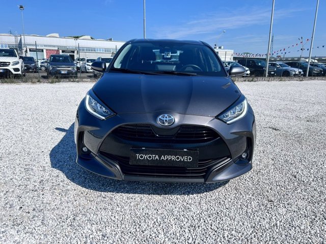 TOYOTA Yaris 1.0 trend