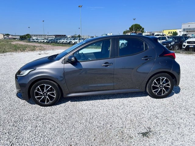 TOYOTA Yaris 1.0 trend
