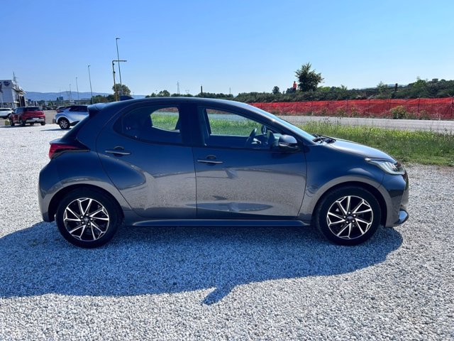 TOYOTA Yaris 1.0 trend