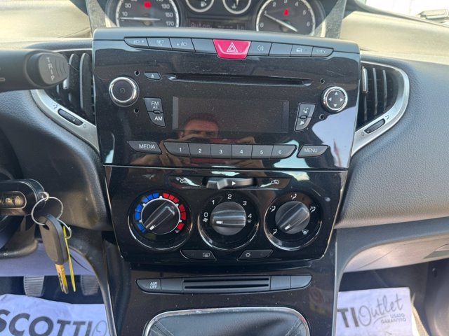 LANCIA Ypsilon 1.2 8v gold s&s 69cv e6