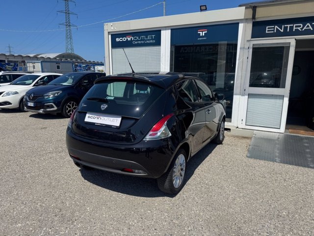 LANCIA Ypsilon 1.2 8v gold s&s 69cv e6