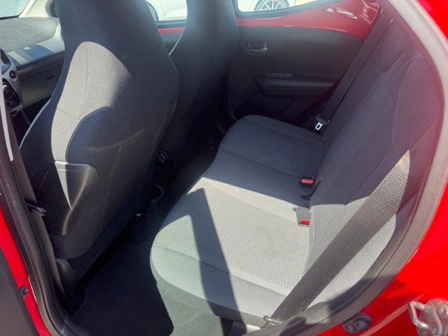 TOYOTA Aygo 5p 1.0 x-play m-mt 72cv