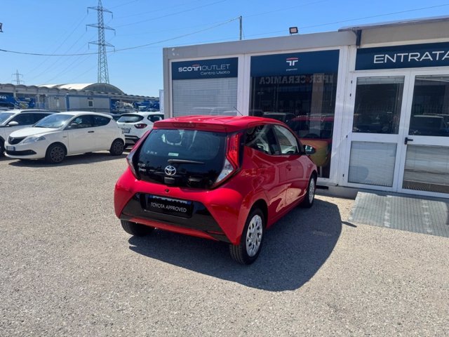 TOYOTA Aygo 5p 1.0 x-play m-mt 72cv