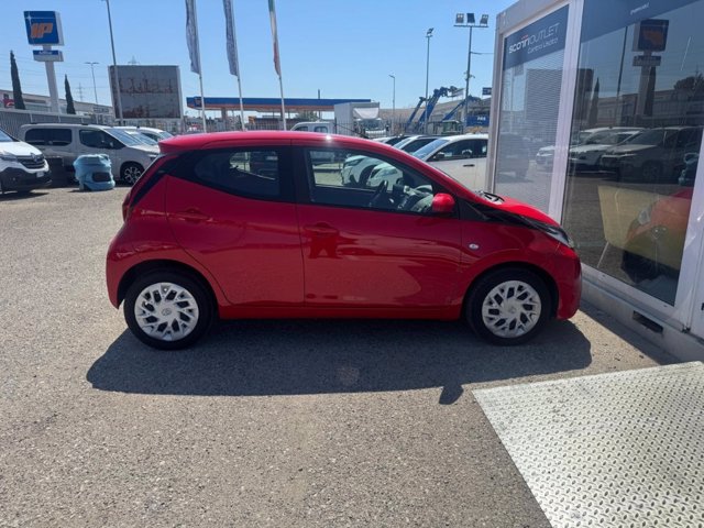 TOYOTA Aygo 5p 1.0 x-play m-mt 72cv