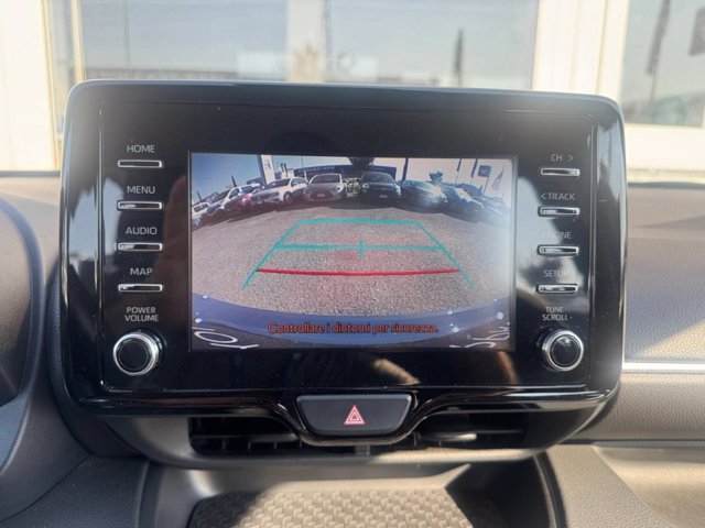 TOYOTA Yaris 1.0 active