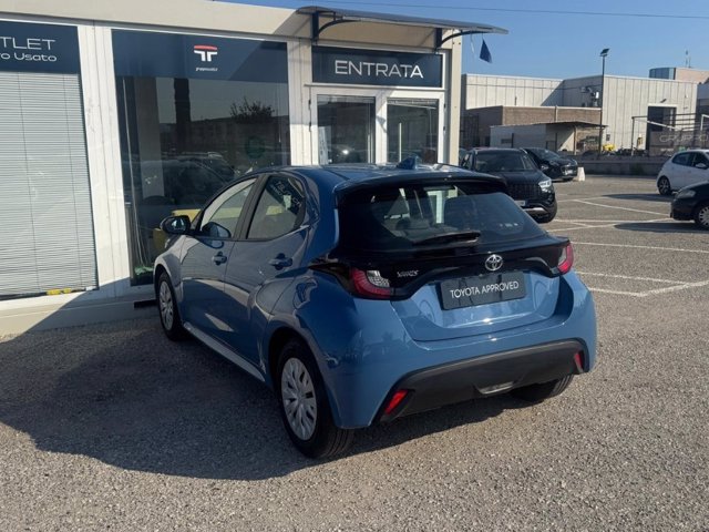 TOYOTA Yaris 1.0 active