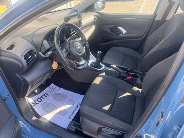 TOYOTA Yaris 1.0 active