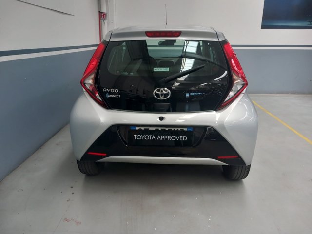 TOYOTA Aygo 5p 1.0 x-play m-mt 72cv
