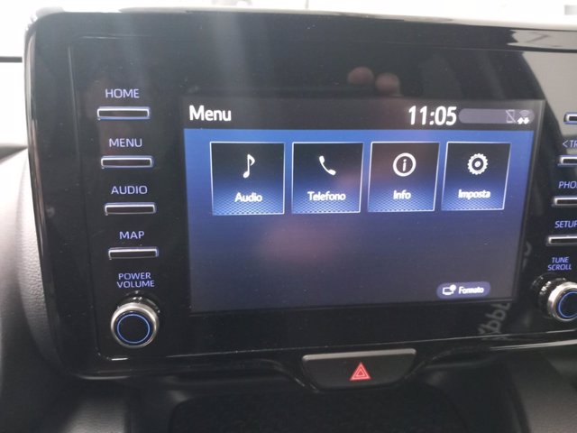 TOYOTA Yaris 1.5h trend