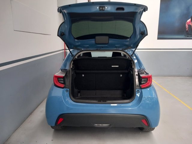 TOYOTA Yaris 1.5h trend