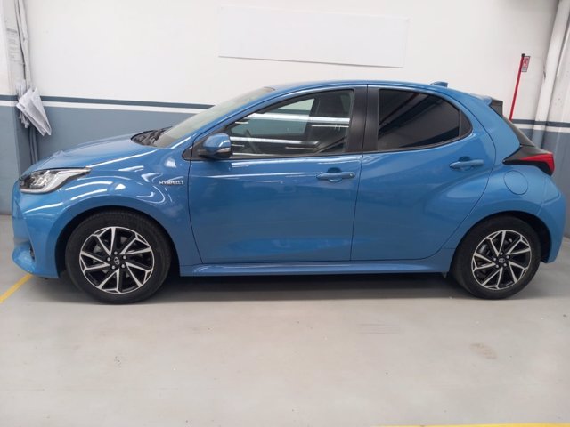 TOYOTA Yaris 1.5h trend