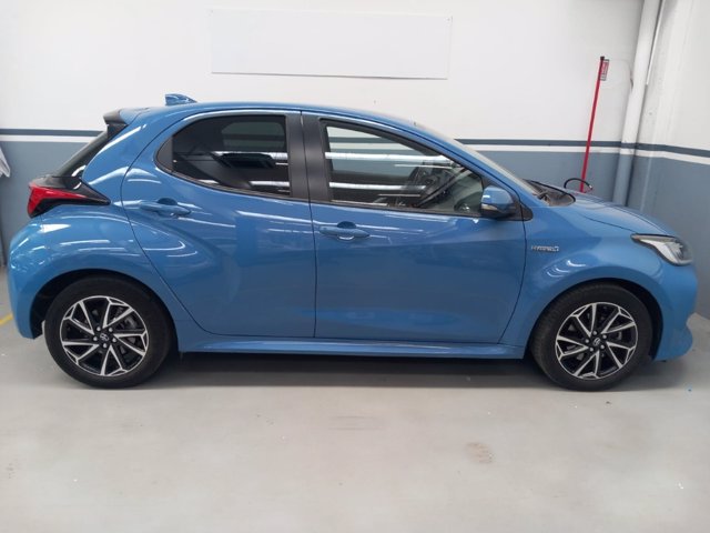 TOYOTA Yaris 1.5h trend