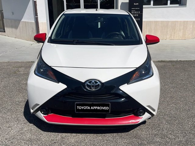 TOYOTA Aygo Connect 1.0 VVT-i 72 CV 5 porte x-fun