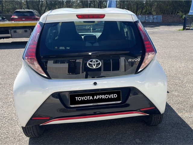 TOYOTA Aygo Connect 1.0 VVT-i 72 CV 5 porte x-fun