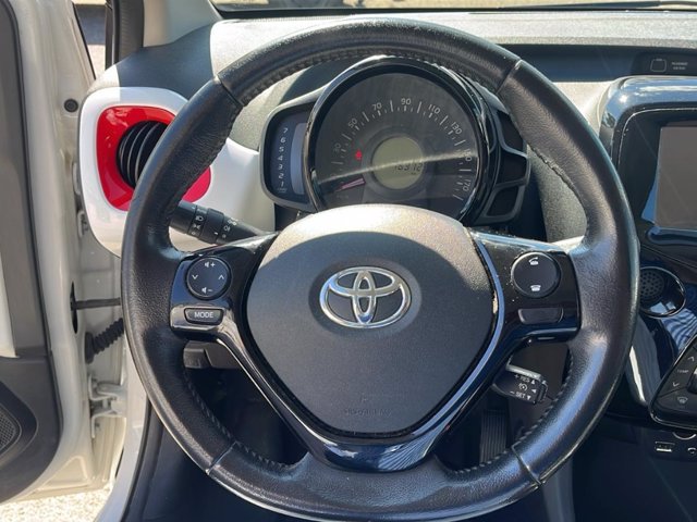 TOYOTA Aygo Connect 1.0 VVT-i 72 CV 5 porte x-fun
