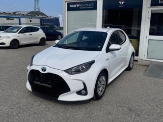 TOYOTA Yaris 1.5h active