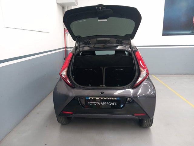 TOYOTA Aygo 5p 1.0 x-play 72cv
