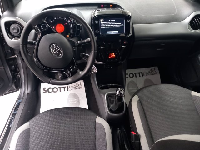 TOYOTA Aygo 5p 1.0 x-play 72cv