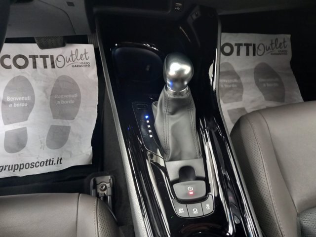 TOYOTA C-hr 1.8h lounge e-cvt