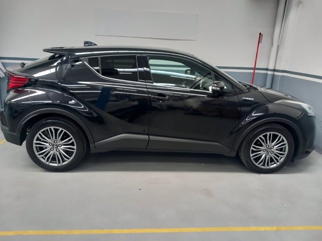 TOYOTA C-hr 1.8h lounge e-cvt