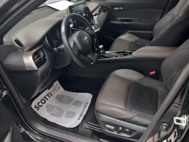 TOYOTA C-hr 1.8h lounge e-cvt
