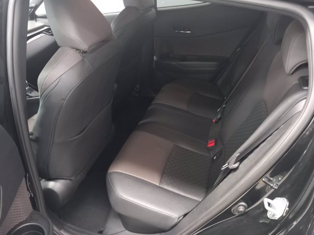 TOYOTA C-hr 1.8h lounge e-cvt