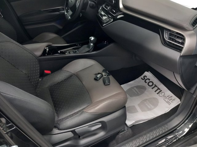 TOYOTA C-hr 1.8h lounge e-cvt