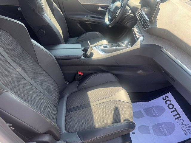 PEUGEOT 3008 BlueHDi 130 S&S EAT8 GT